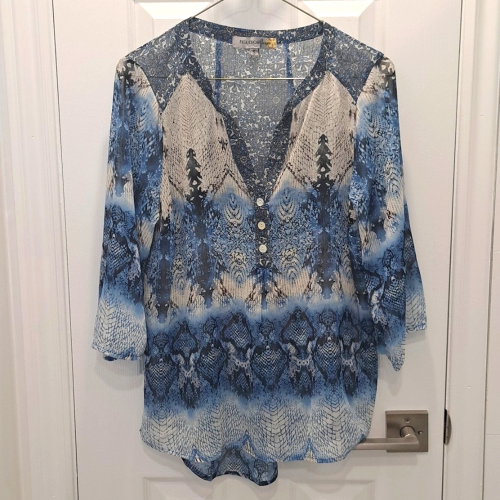Small tunic blouse
